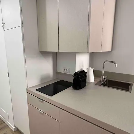 Apartamento Cozy New Flat In Garibaldi, Isola *
