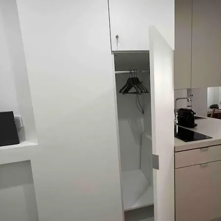 Apartamento Cozy New Flat In Garibaldi, Isola *