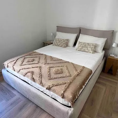 Cozy New Flat In Garibaldi, Isola